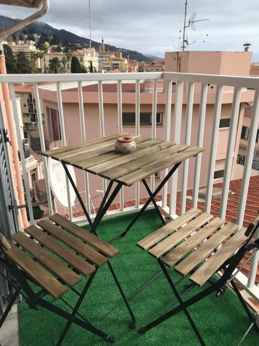 Lumineux Studio Sous Les Toits De Menton Eksteriør billede